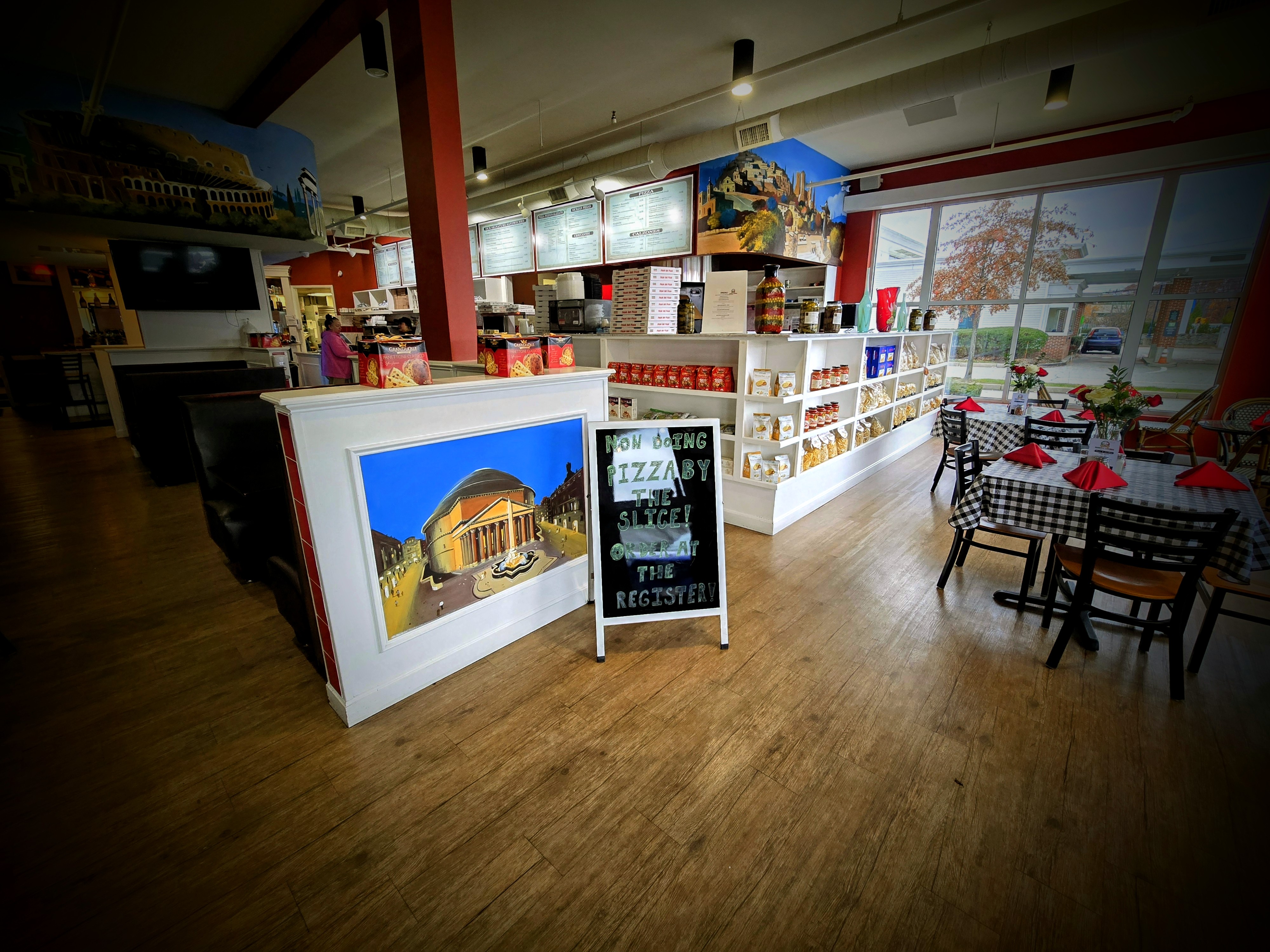 Sando's Pizzeria interior